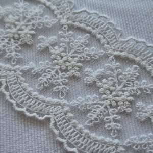 Encaje tul bordado