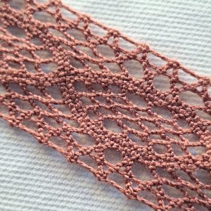 Entredós de bolillo - #26#.Rosa palo oscuro